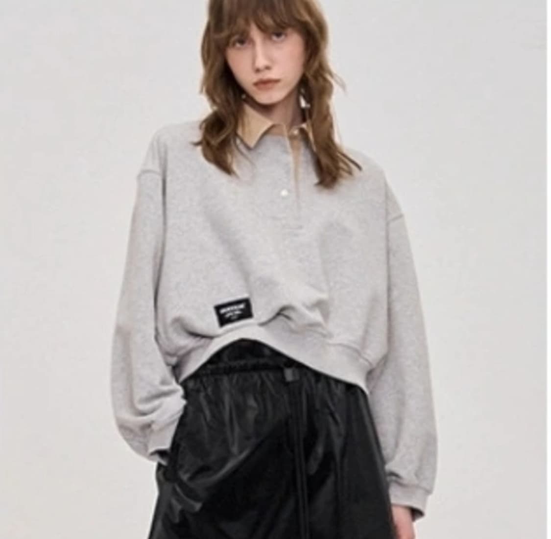 한섬 시스템 2022 카라 레이어드 크롭 맨투맨 F90사이즈 상품이미지1