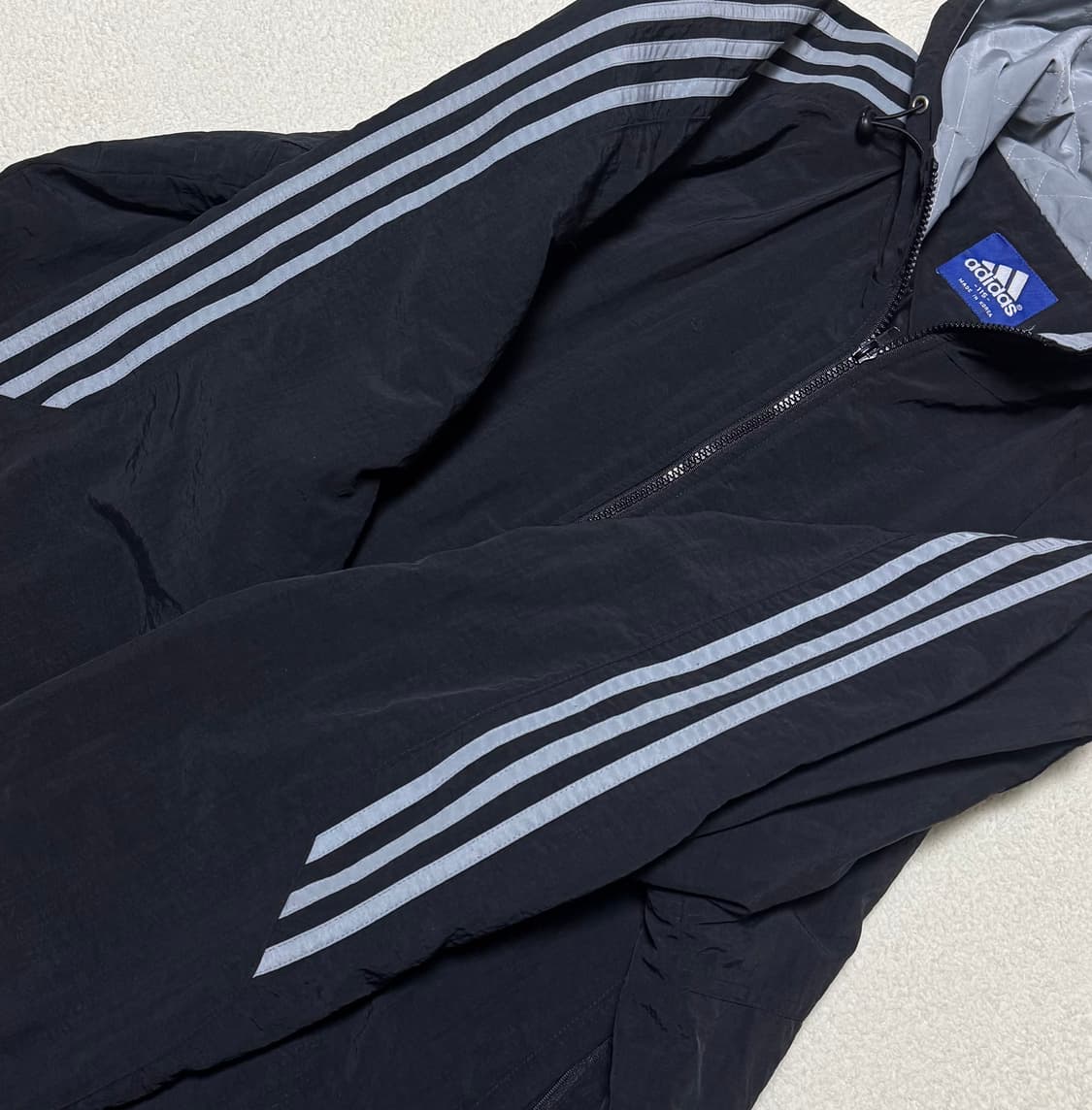 아디다스 블랙 그레이 누빔 점퍼 상품이미지6