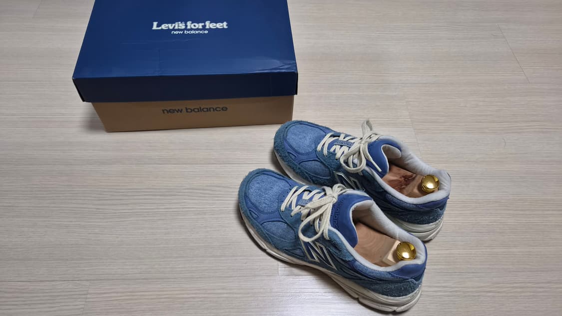 뉴발란스 x 리바이스 990 v3 상품이미지1