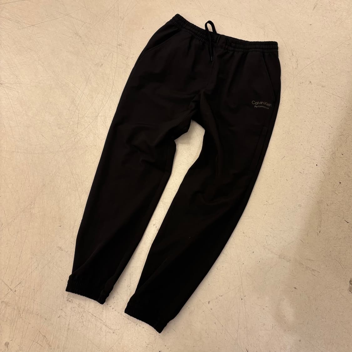 캘빈클라인 퍼포먼스 블랙 트레이닝 조거 팬츠 상품이미지1