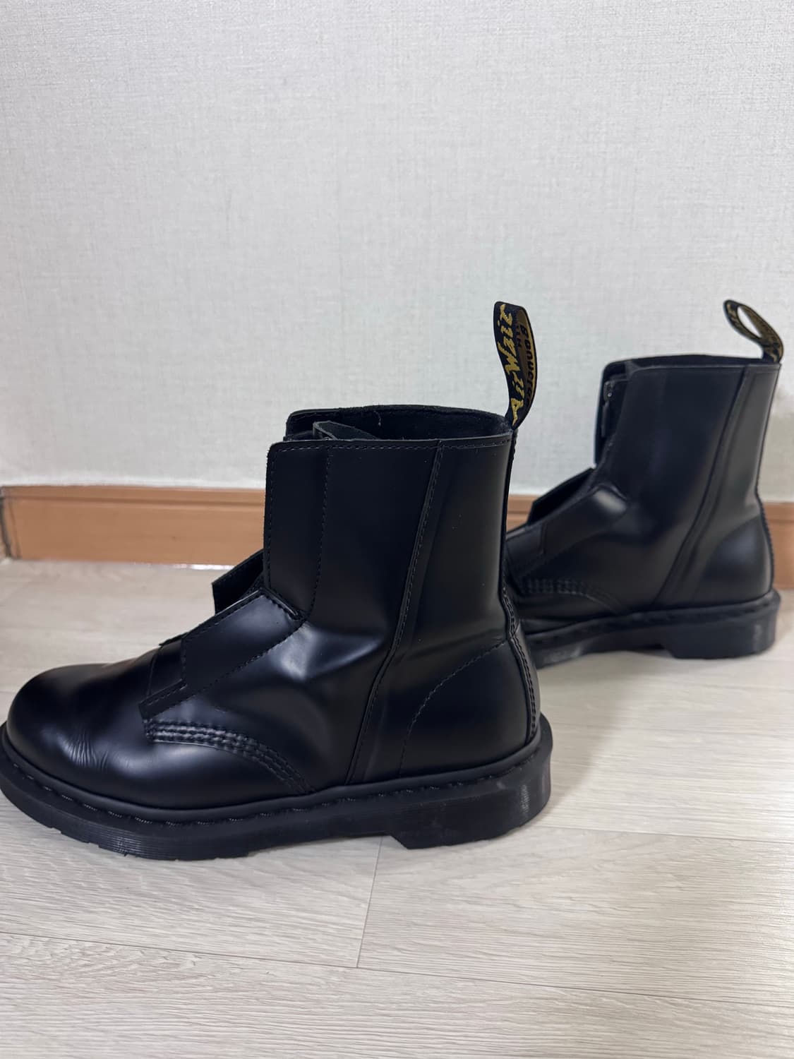 닥터마틴 X 어콜드월 콜라보 1460 270사이즈 판매합니다 상품이미지5