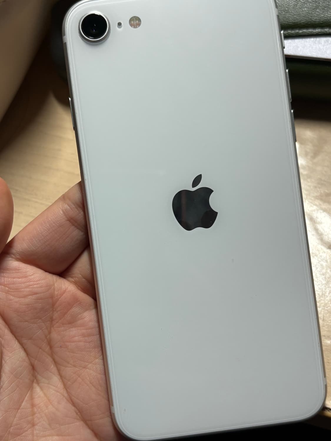 아이폰se2 256기가 배터리100% 상품이미지1