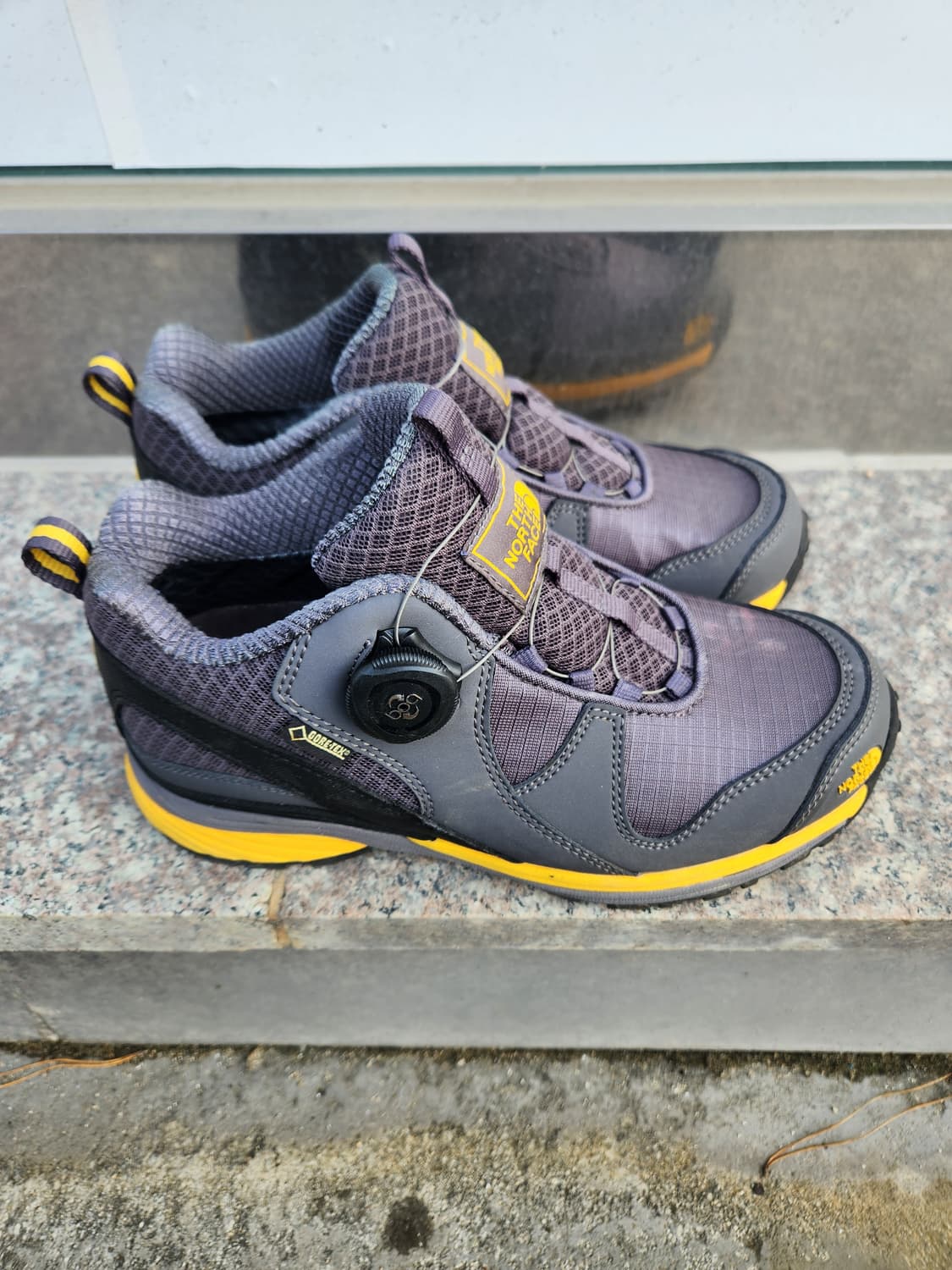 노스페이스 고어텍스 다이얼 등산화 235mm 상품이미지2