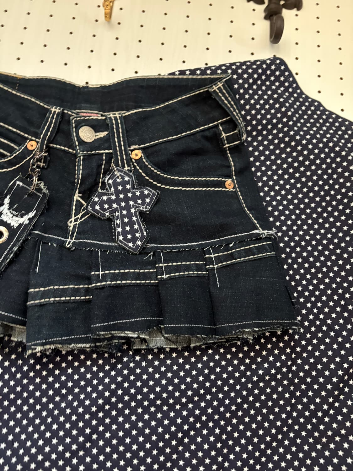 Trulylion Hurt Logo Keyring Denim skirt  상품이미지3