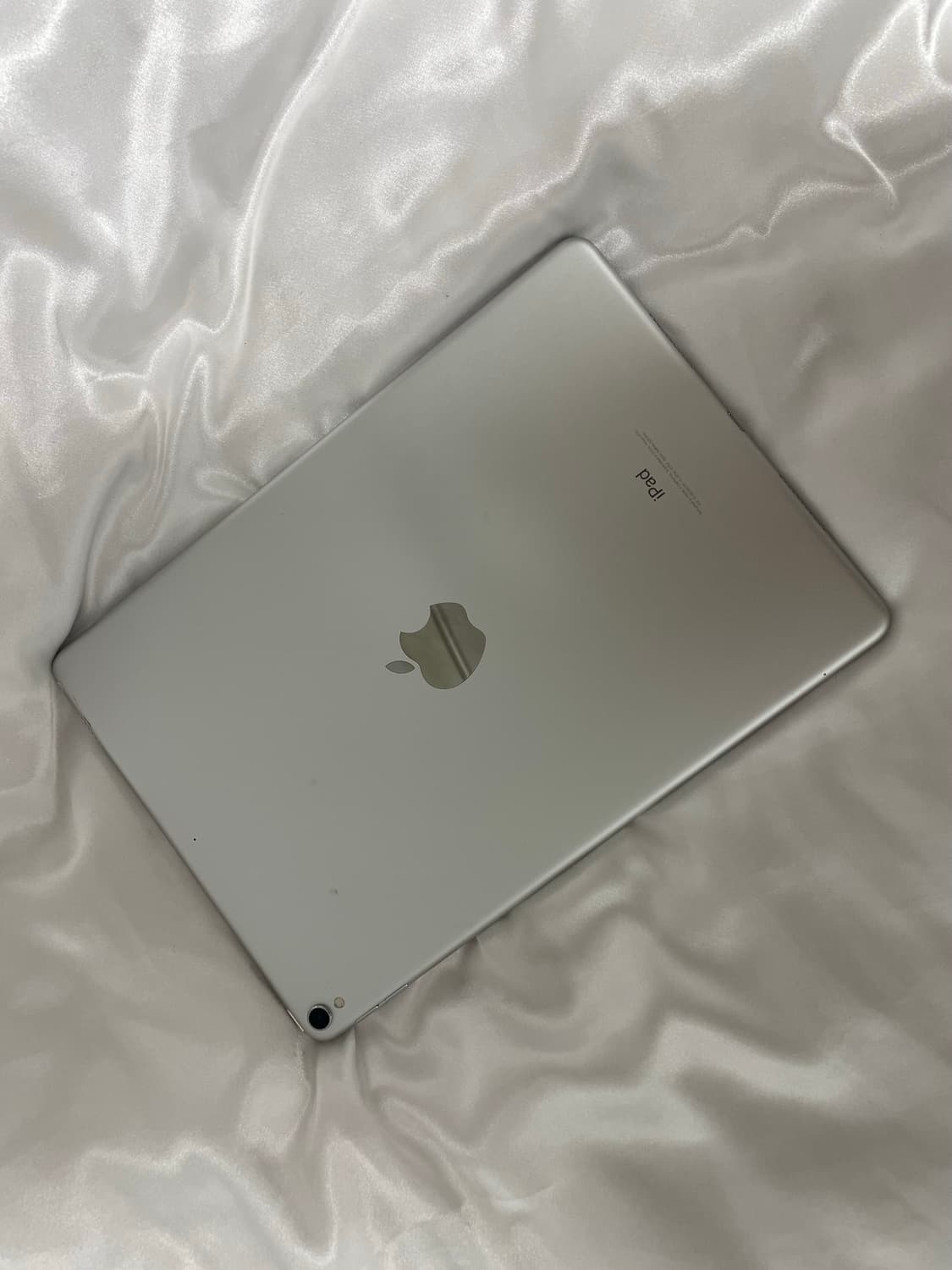 아이패드프로 10.5 2세대 256GB 실버(반품 불가) 상품이미지1