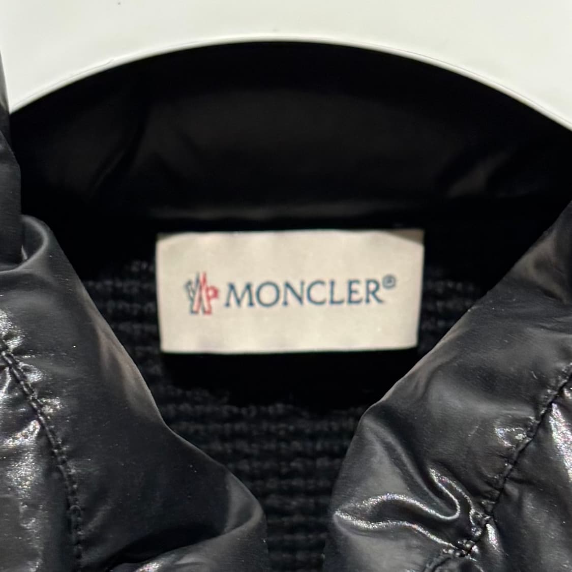 L/몽클레어 유광 니트패딩 상품이미지3