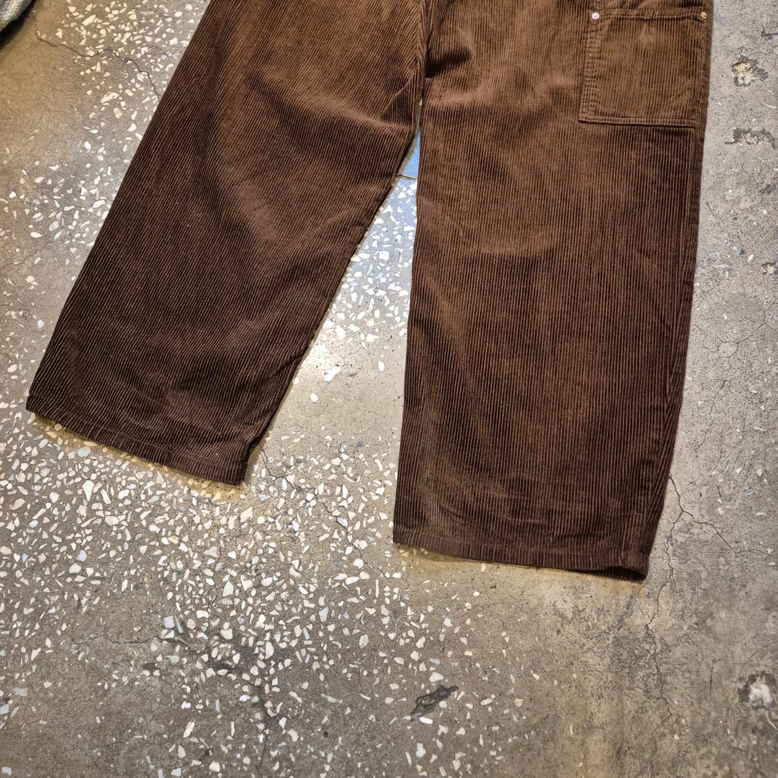 30인치 브라운 카팬터 와이드핏 코듀로이팬츠  상품이미지9