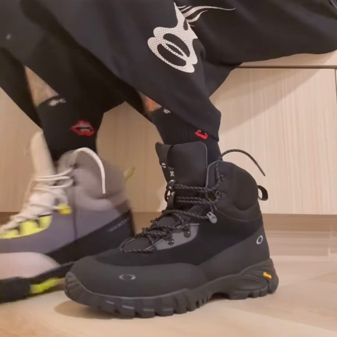 오클리 버텍스 부츠 블랙 그레이 상품이미지1