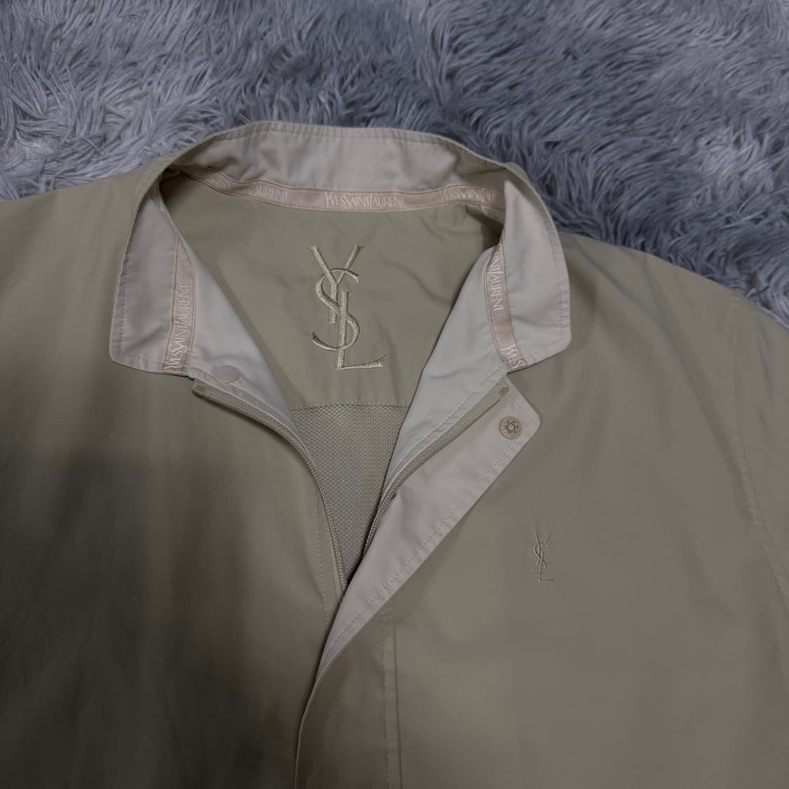 입생로랑 로고 경량 바람막이 100사이즈 상품이미지2