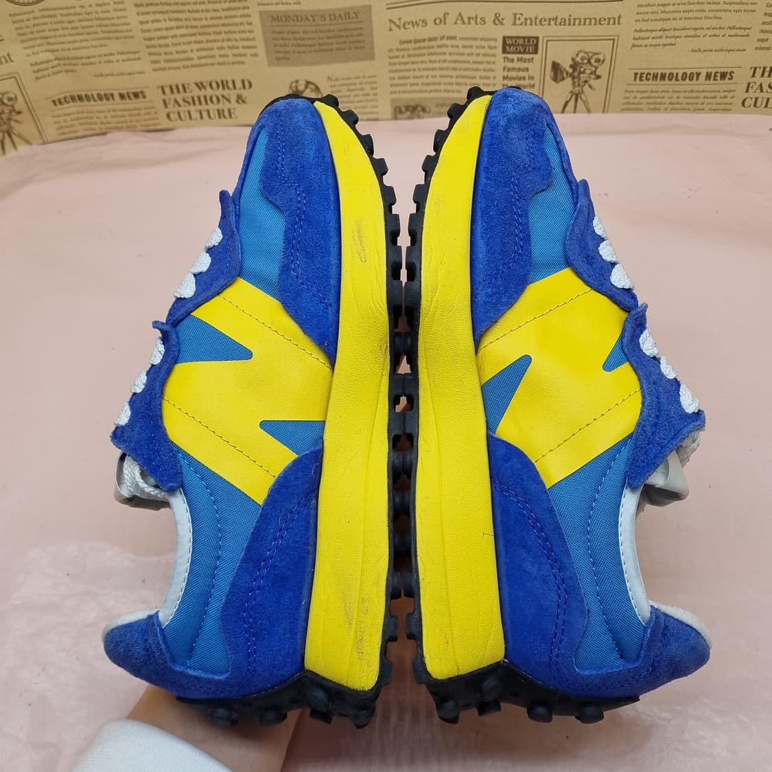 뉴발란스 327 여성운동화230 상품이미지5