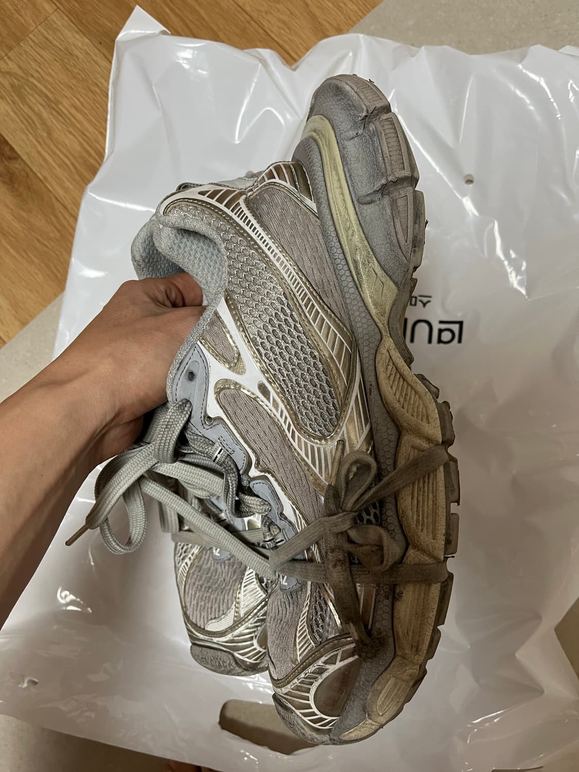 발렌시아가 3xl 에그쉘 42 상품이미지3