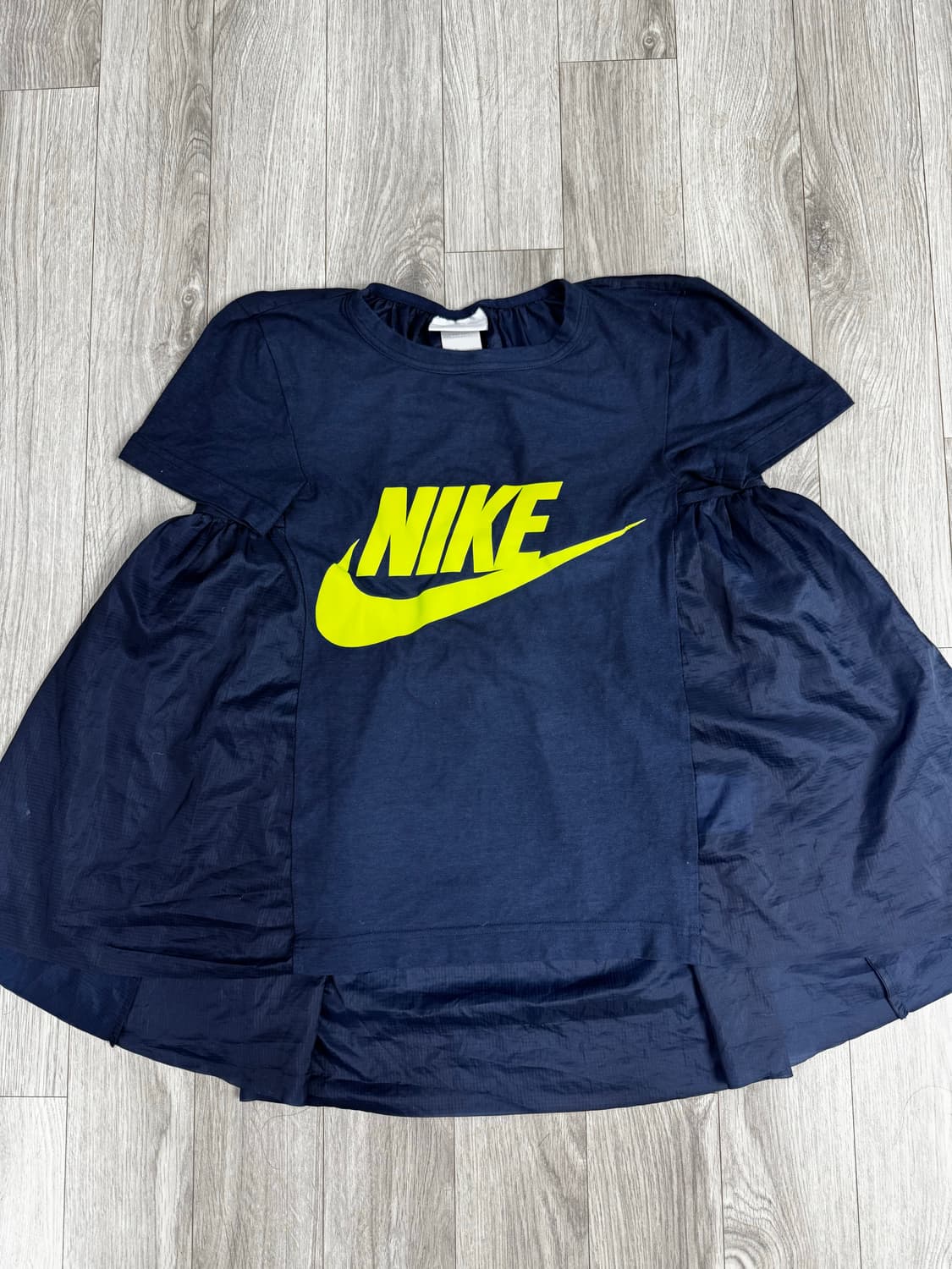 사카이 나이키 반팔 티셔츠 네이비 상품이미지2