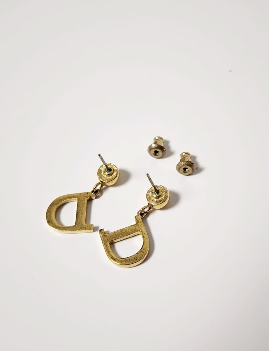 디올 D로고 금장귀걸이 상품이미지4