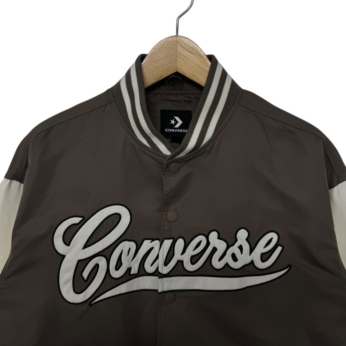 컨버스 로고 사틴 코치 바시티자켓 상품이미지2