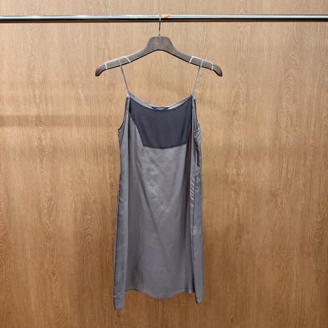 버버리 런던 실크 믹스 슬립 미디 원피스 배색 스트렙 그레이 상품이미지2
