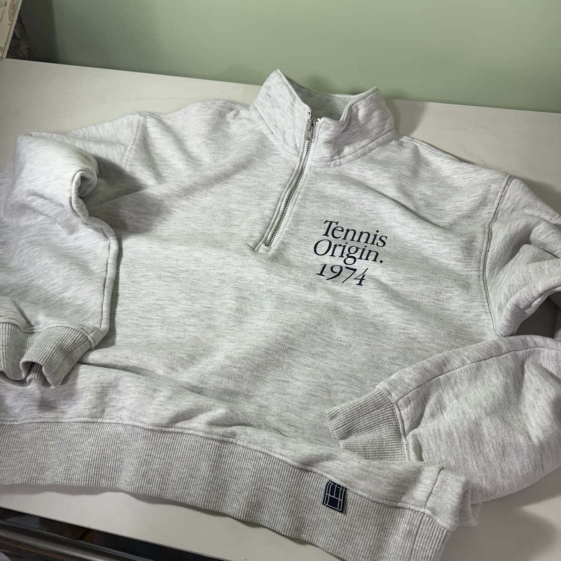 우먼M 휠라 FILA 멜란지그레이 오버핏 반집업 크롭맨투맨 상품이미지2