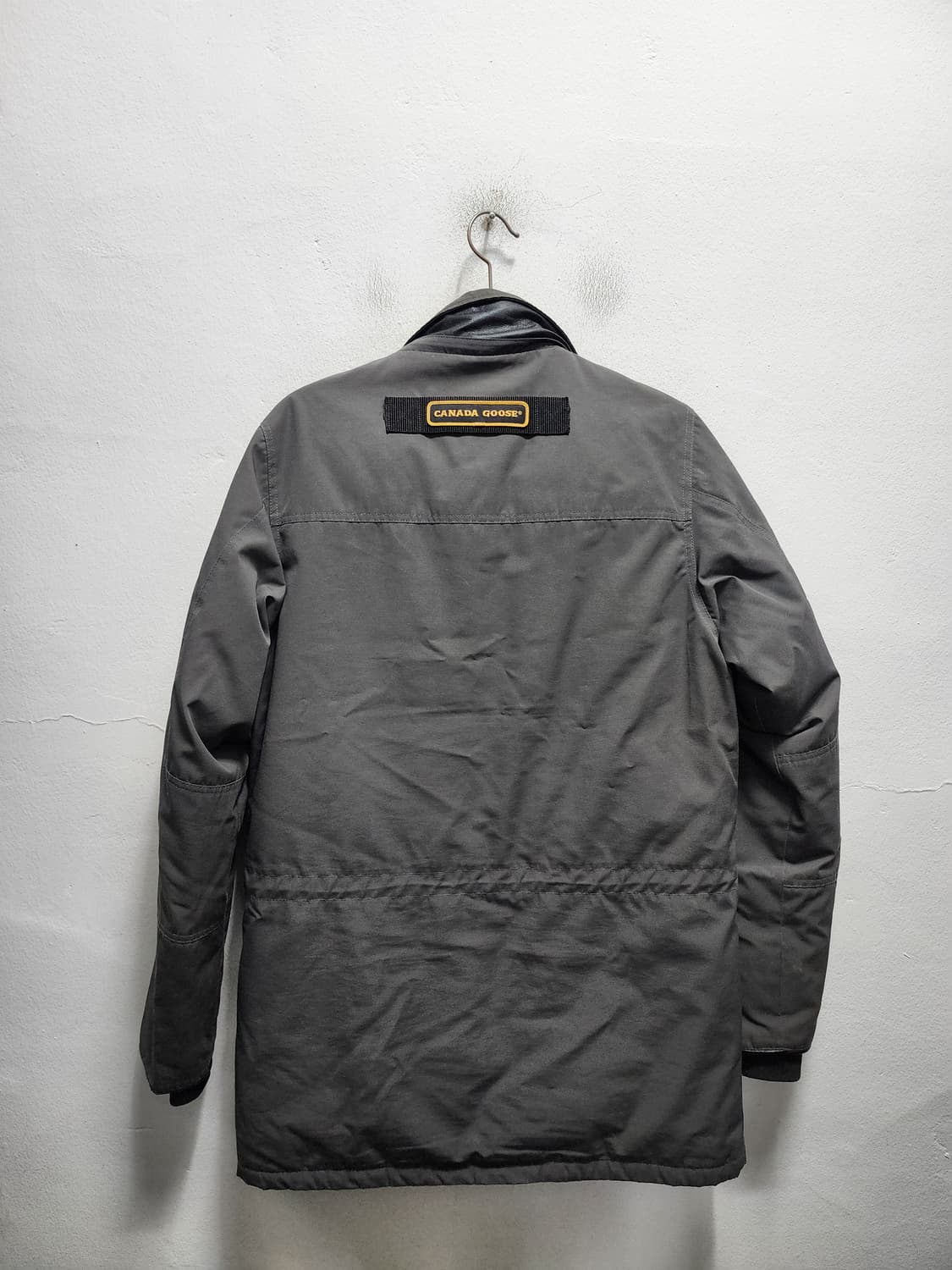 캐나다구스 가죽배색 밴프 전투용 파카 상품이미지2