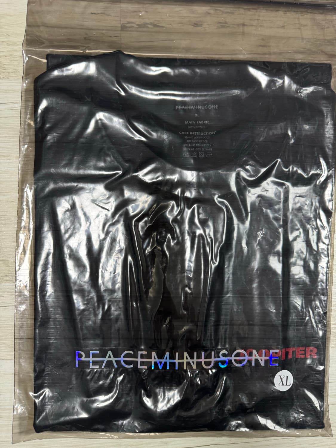 [XL] 피스마이너스원 주피터 티셔츠 블랙 상품이미지1
