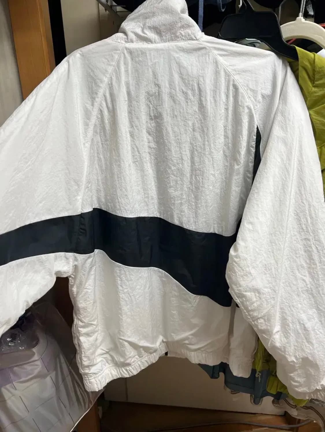 나이키 스우시 바람막이 상품이미지2