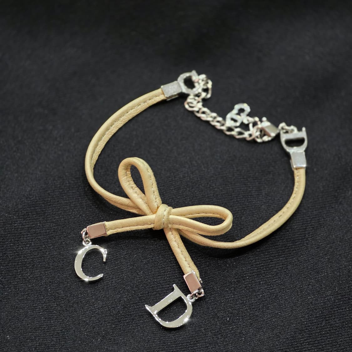 Dior CD 가죽 리본 팔찌 상품이미지3