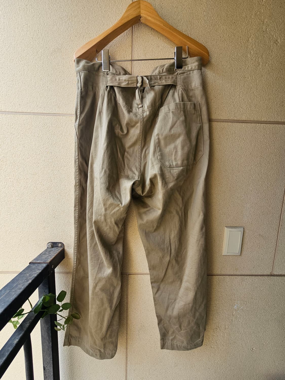 (2) 코모리 22SS 코튼 치노 오버 팬츠 상품이미지3