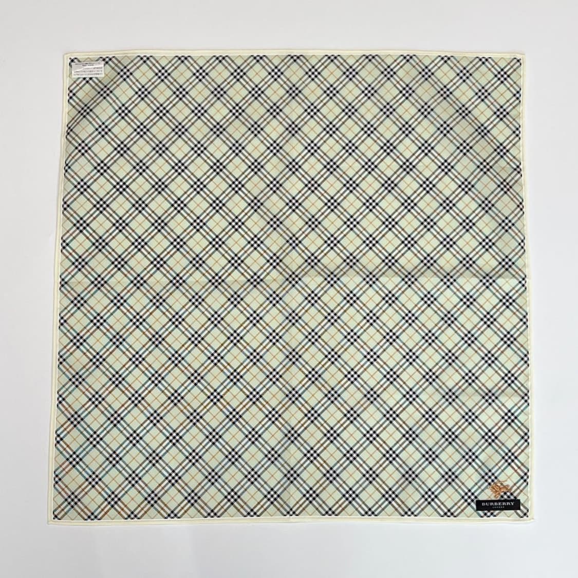 (새상품) burberry /버버리 쁘띠스카프 손수건 상품이미지2