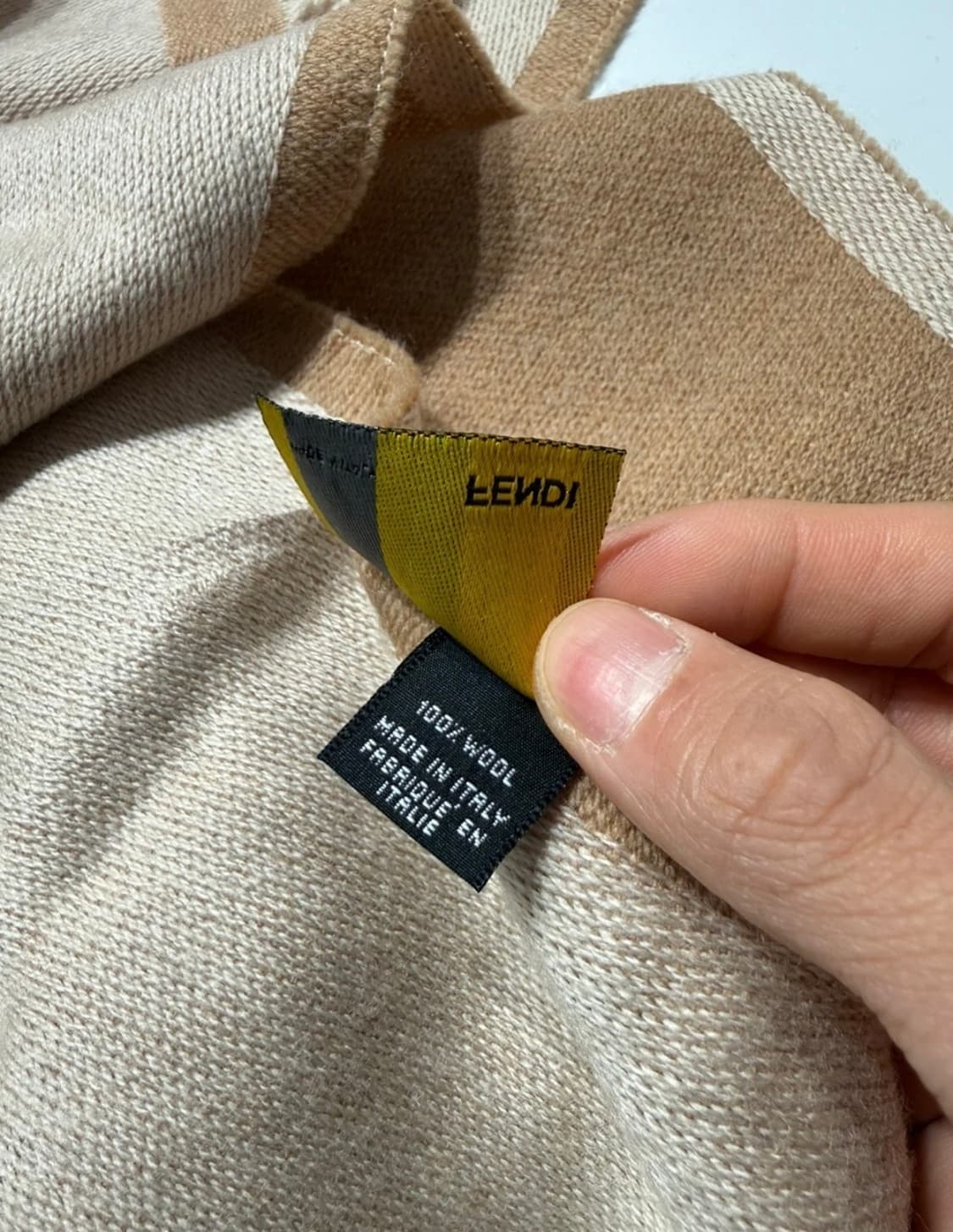 펜디 머플러 상품이미지2