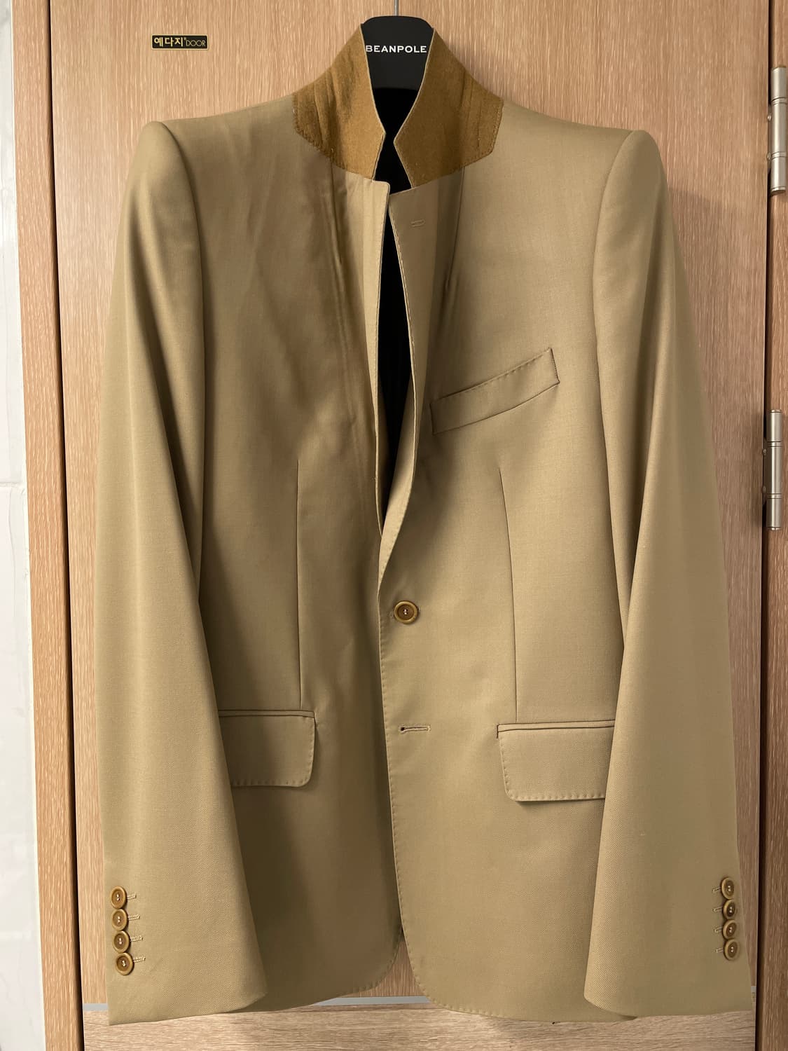 ZARA Concaved Shoulder Carmel Blazer 상품이미지2