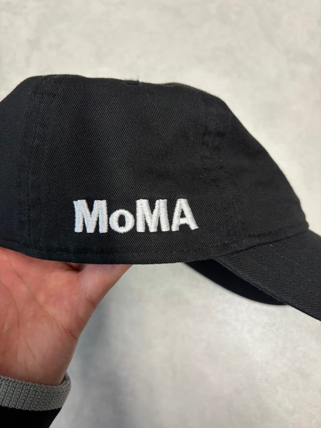 뉴에라 x MOMA 9twenty 볼캡 블랙 상품이미지2