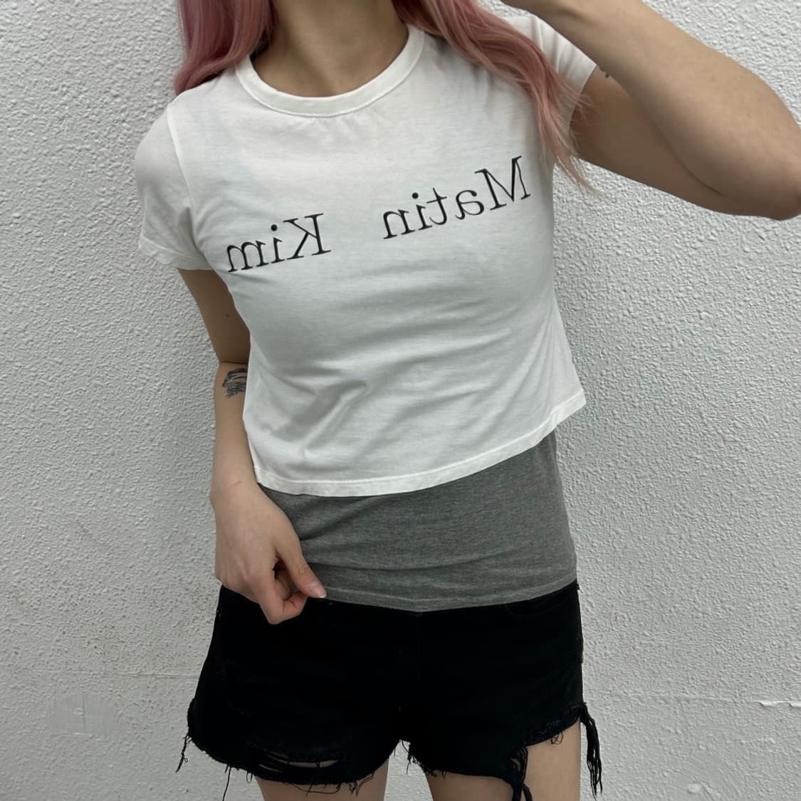 마뗑킴 로고 화이트 크롭 반팔 상품이미지1