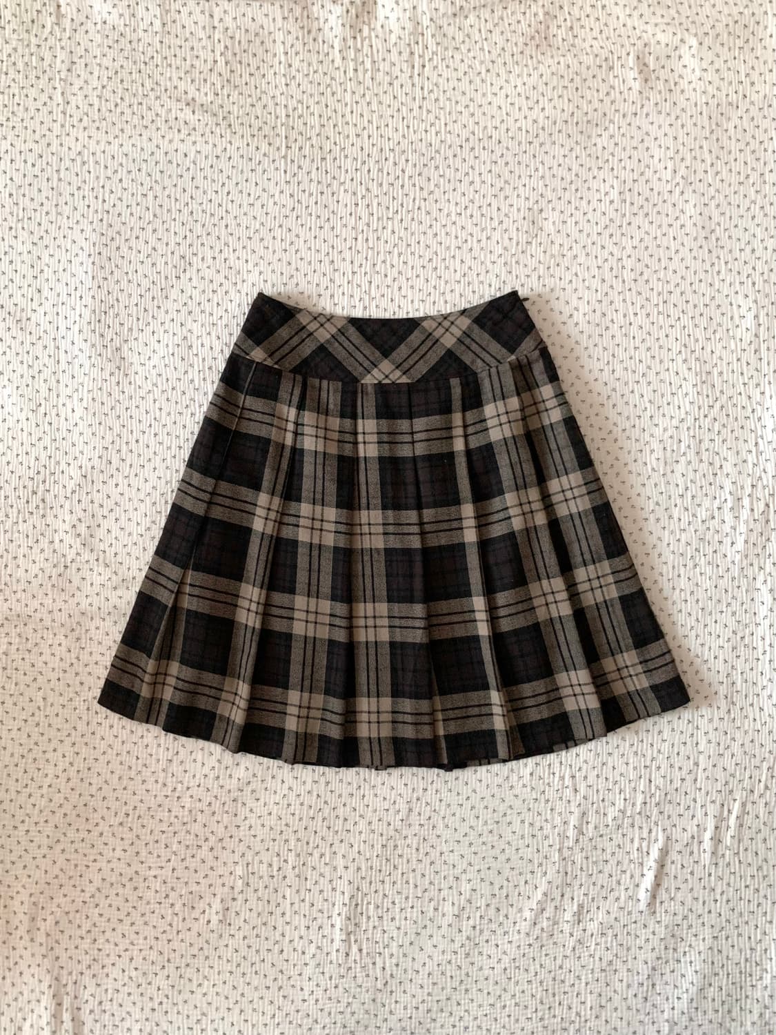 콤사이즘 브라운 체크 플리츠 스커트 상품이미지1