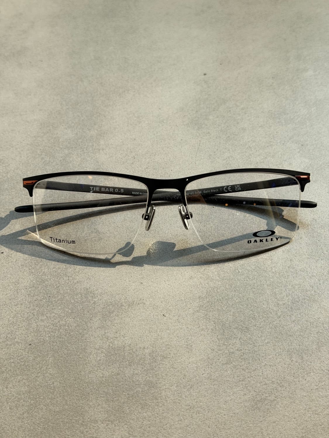 Oakley TIE BAR 0.5 젠슨황 반무테 안경 상품이미지1