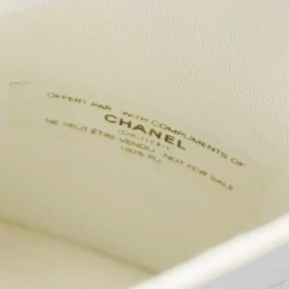 [정품] CHANEL 샤넬 코코크러쉬 크림화이트 카드지갑 상품이미지8