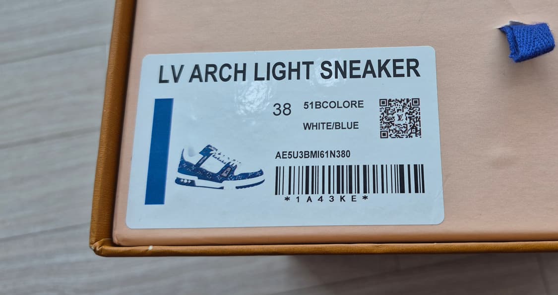 루이뷔통스니커즈 상품이미지6