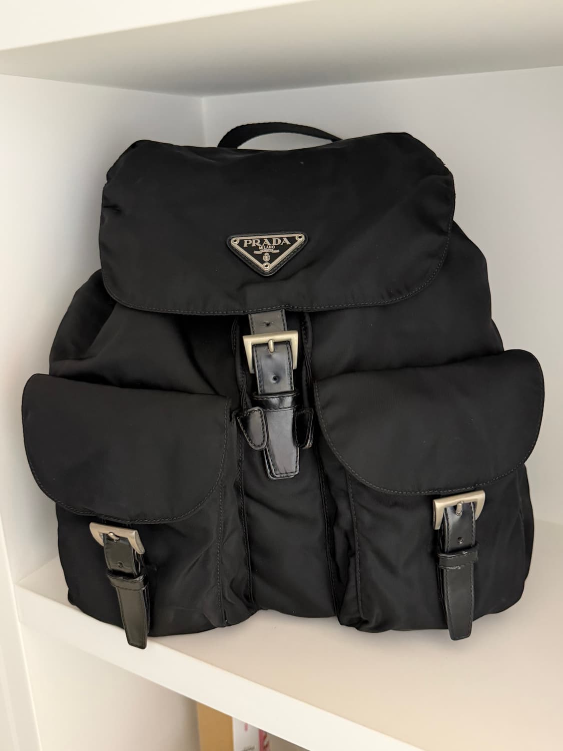 빈티지 프라다 백팩 미듐 [감정서 포함] 상품이미지1