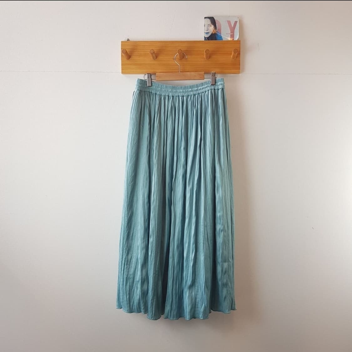 쉽스 새틴 개더 스커트 상품이미지4