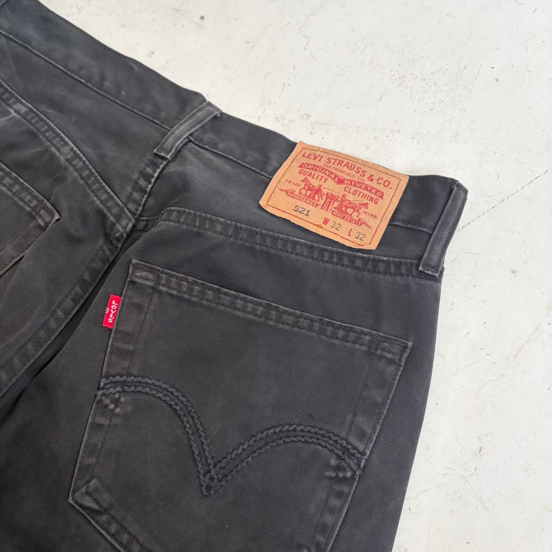 리바이스 521 빈티지 흑청 데님팬츠 32x32 상품이미지6