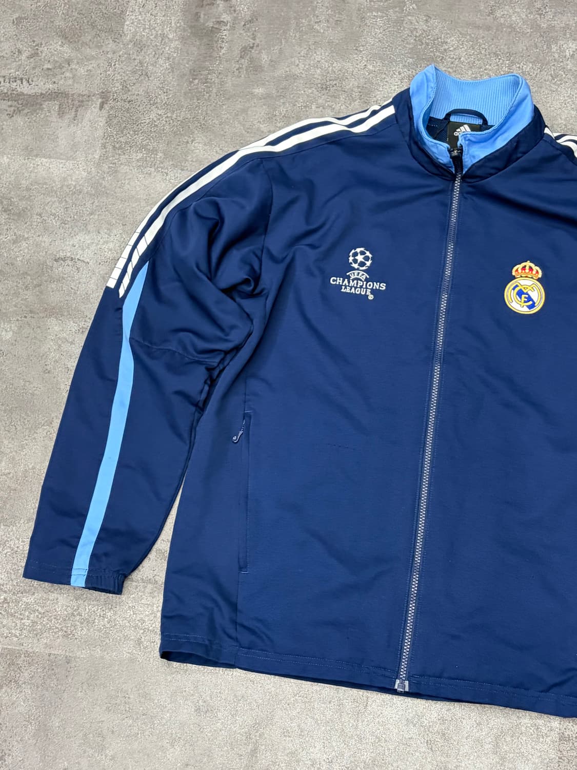 아디다스 챔피언스리그 레알마드리드 트랙탑 네이비 상품이미지3