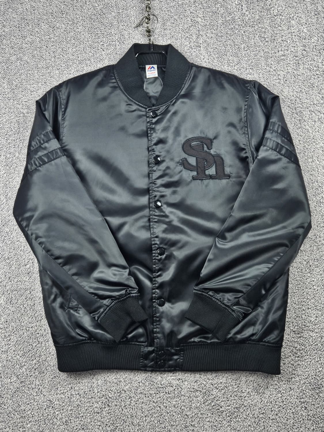 마제스틱 블랙 새틴 암스트라이프 스타디움 자켓 ( XL ) / 9941 상품이미지2