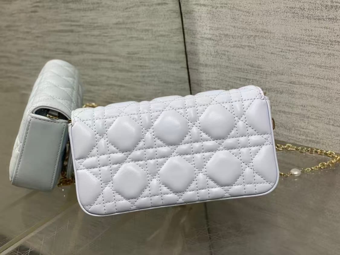 디올 시그니처 넝쿨 체크로 클래식한 레터링 참장식 상품이미지2