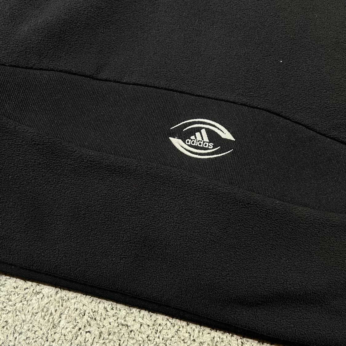 아디다스 올 블랙 플리스 집업 자켓 상품이미지3