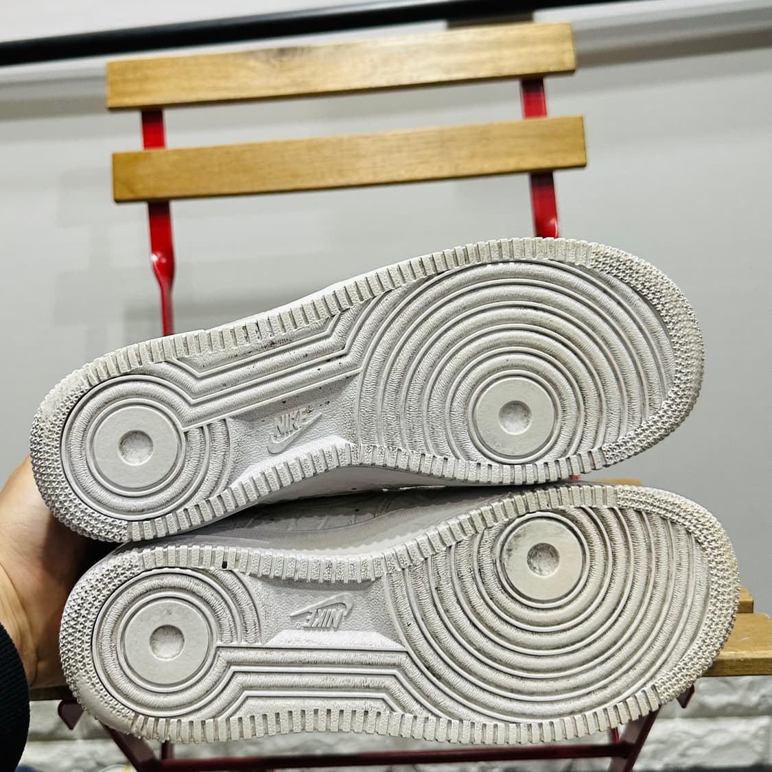 250) 나이키 운동화 남녀공용 신발 에어포스1 07 크로커다일 화이트 상품이미지6