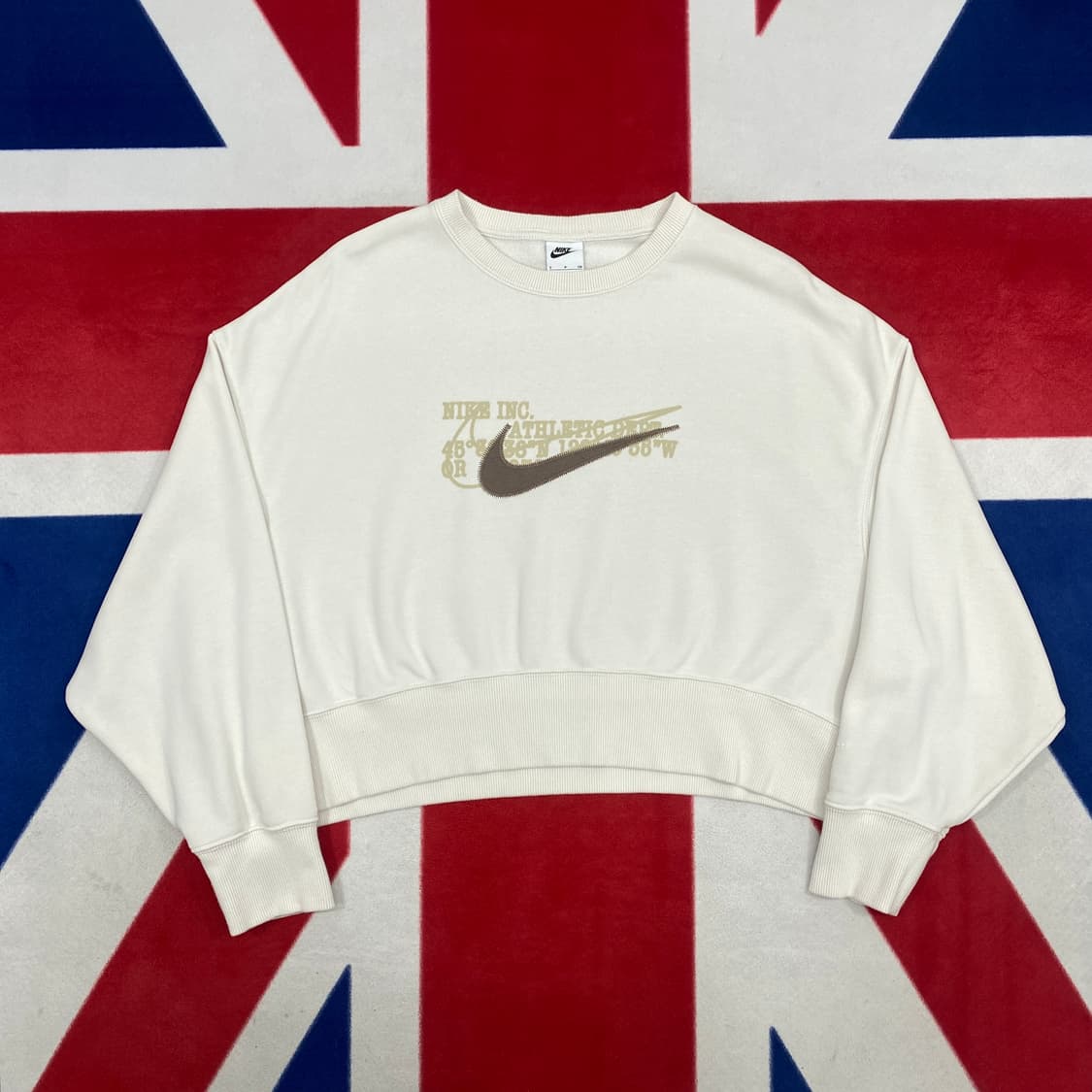 나이키 오버핏 크롭 맨투맨  여성 S 실측 77-88 상품이미지1