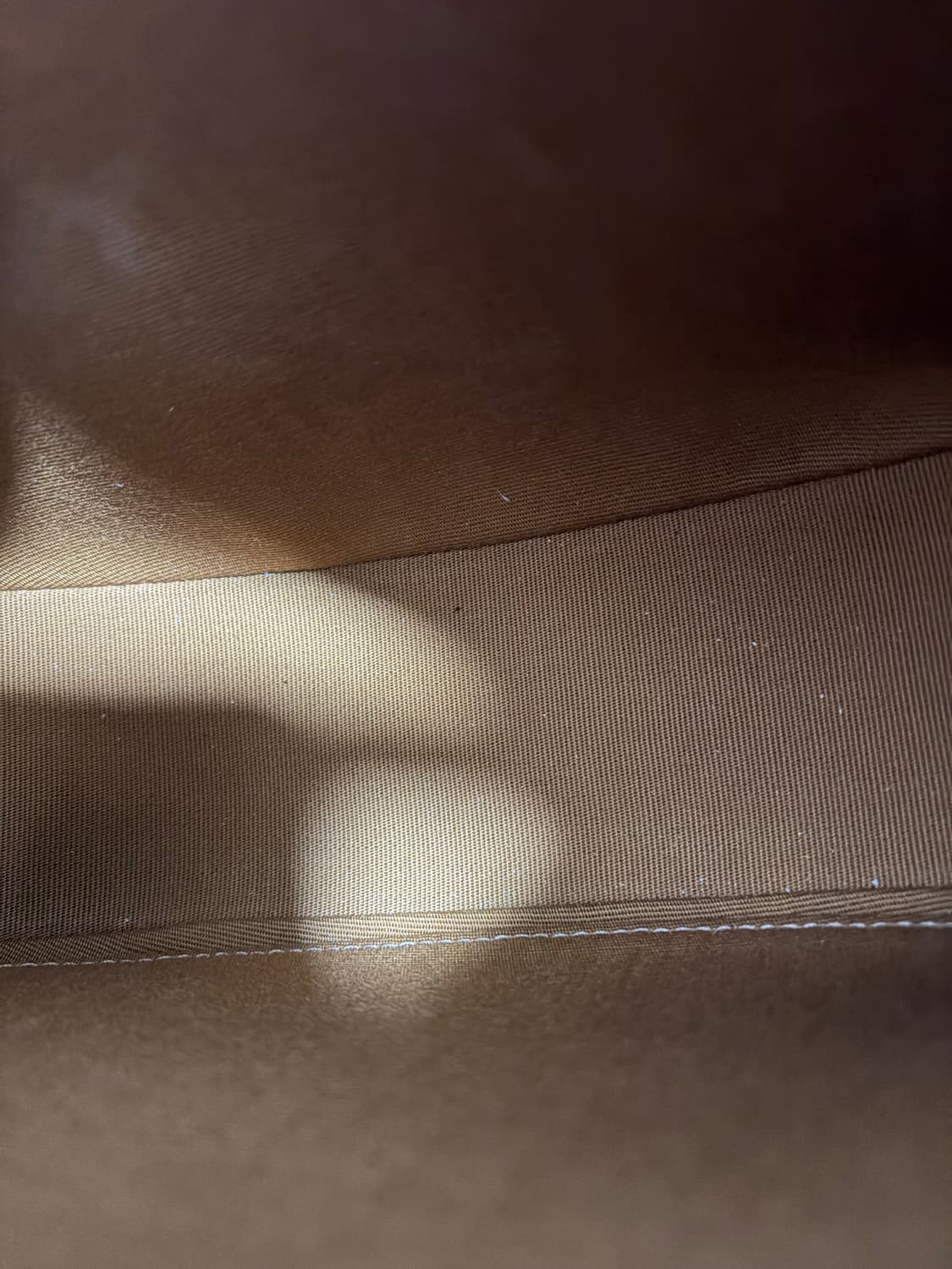 [A+ 정품]  셀린느 아바백 미디움 화이트 상품이미지3