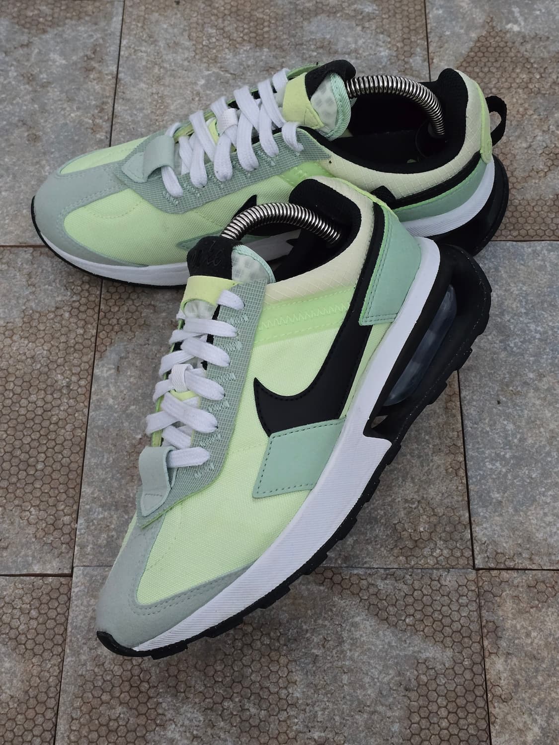 (235)나이키 에어맥스 프리데이 그린  상품이미지3