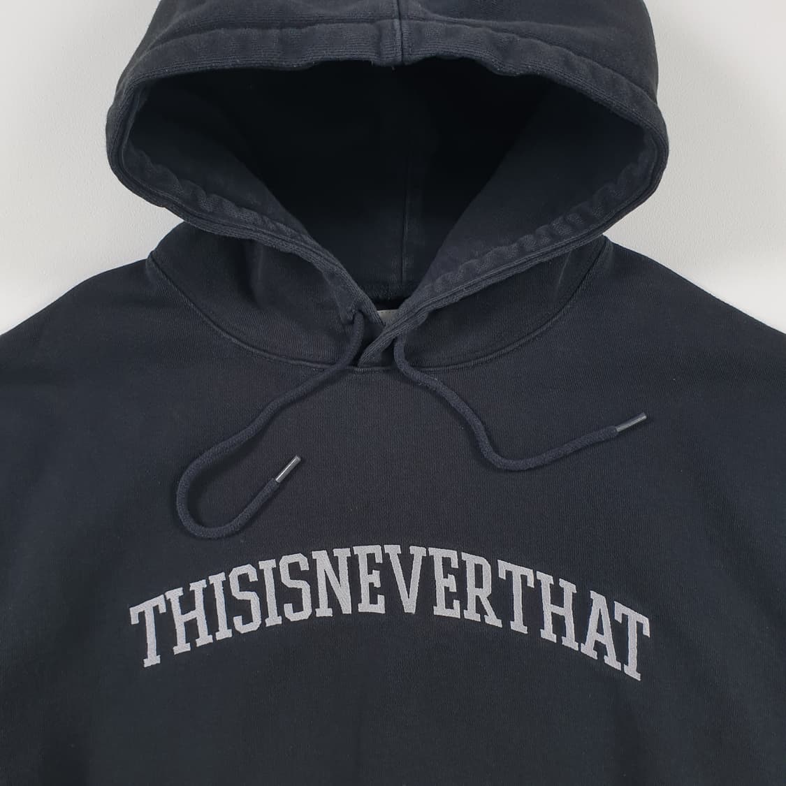 thisisneverthat 로고 후드티 상품이미지5