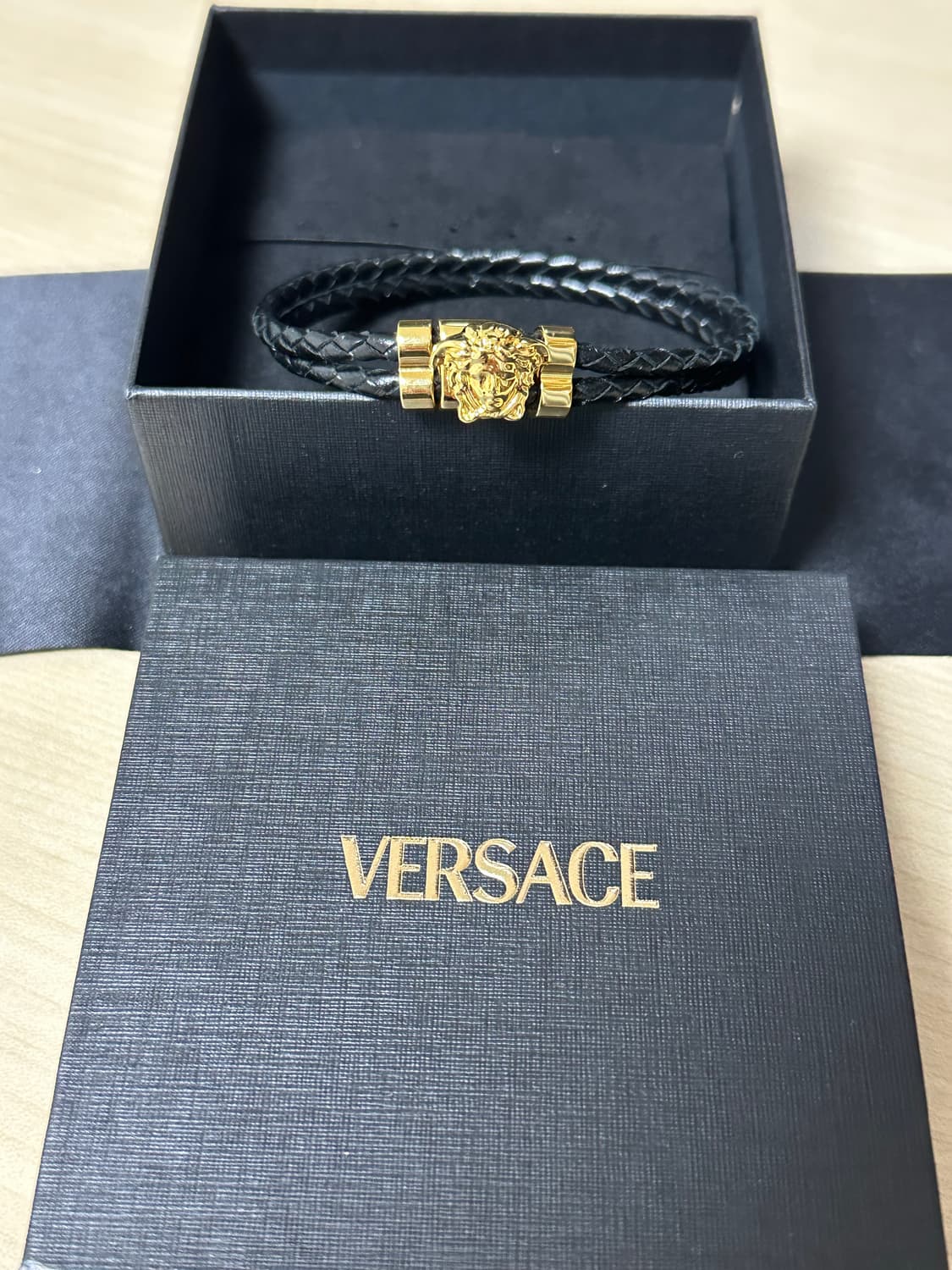 크림에서 산 베르사체 팔찌 새상품 급처 상품이미지1