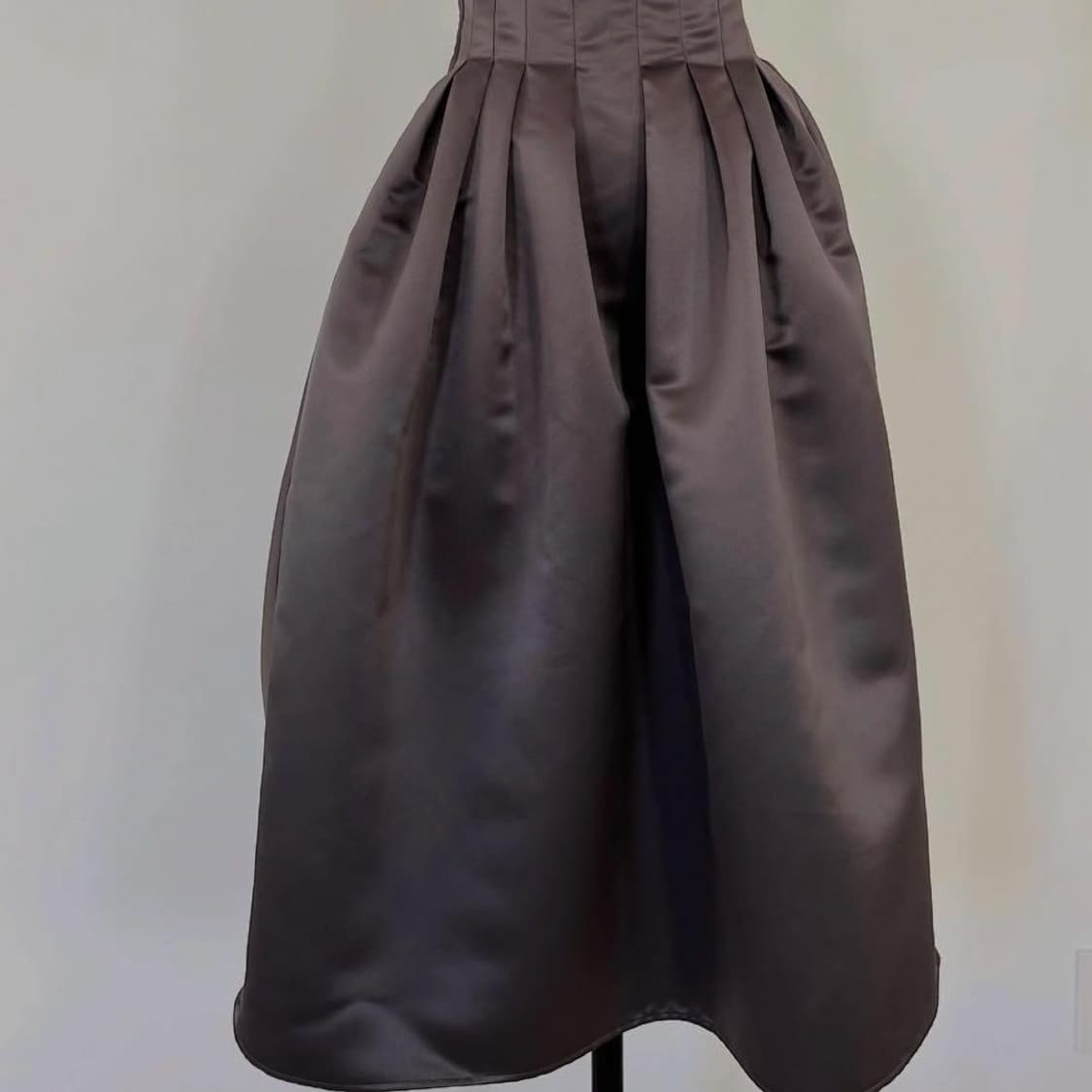 로지몬스터 하이웨스트 새틴 벌룬스커트 상품이미지4