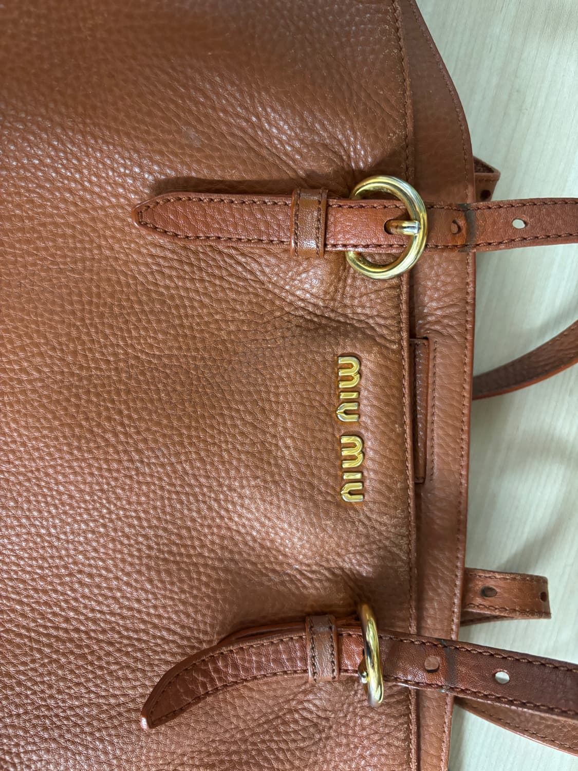 미우미우 비텔로 레더 숄더백 상품이미지8