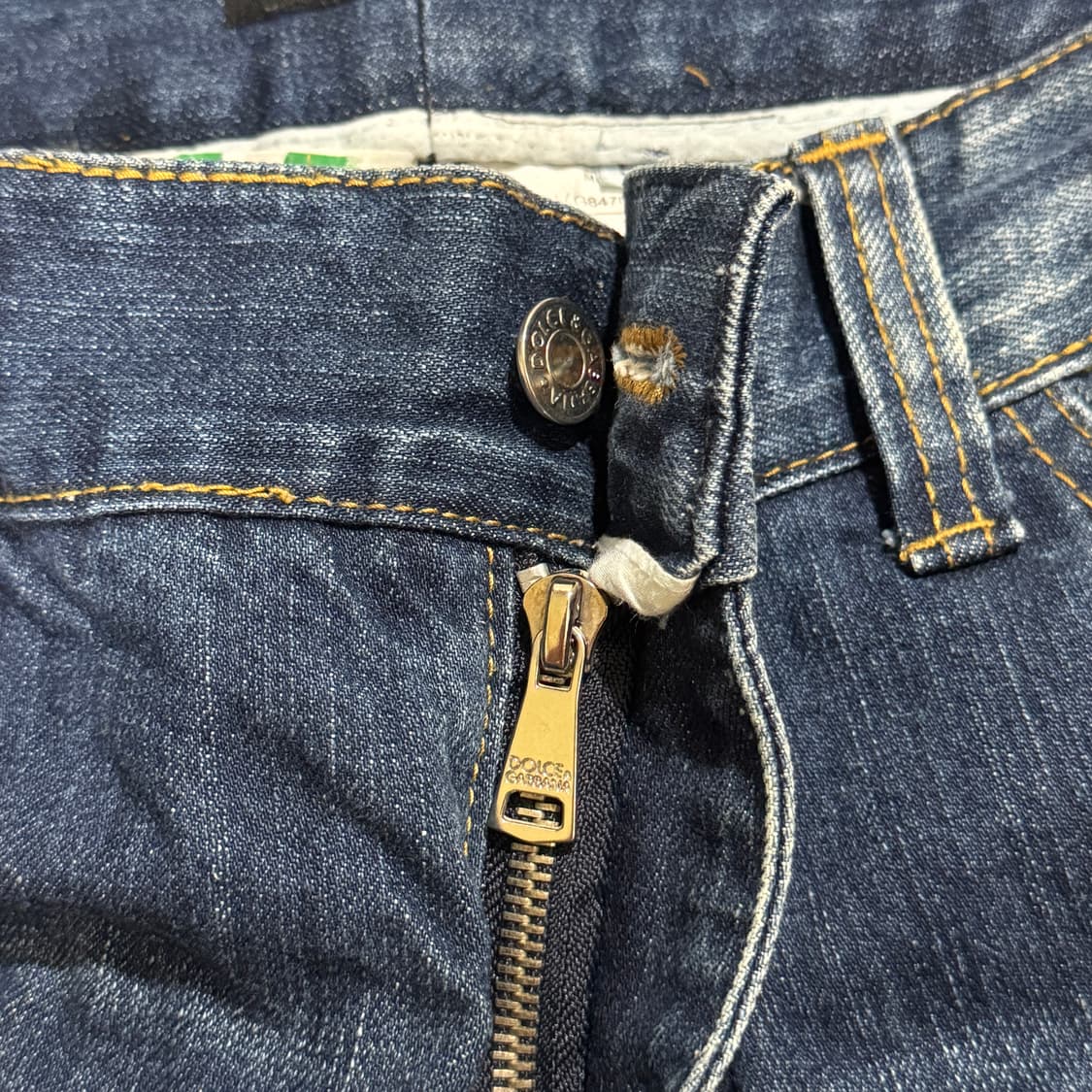 돌체앤가바나 디스트로이드 메탈 플레이트 데님 팬츠 상품이미지7